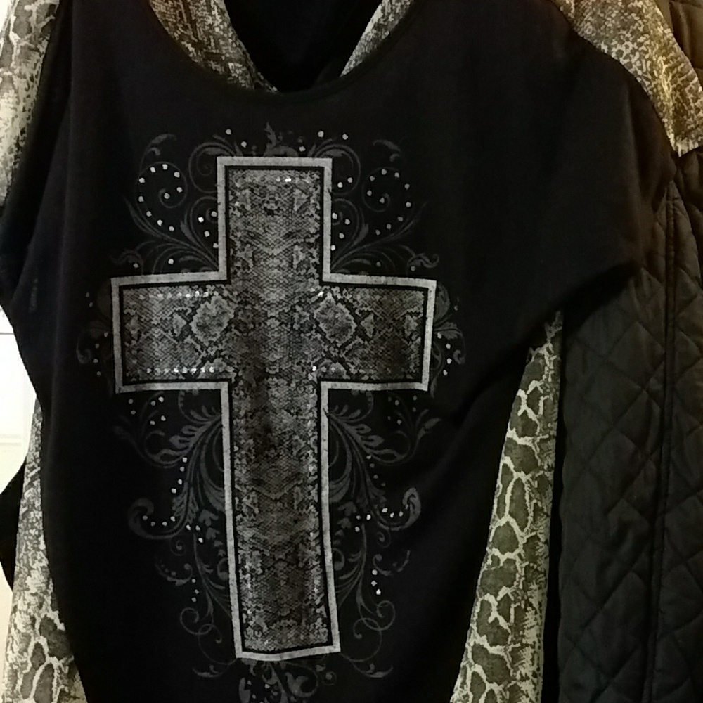 Beautiful short sleeve bling shirt